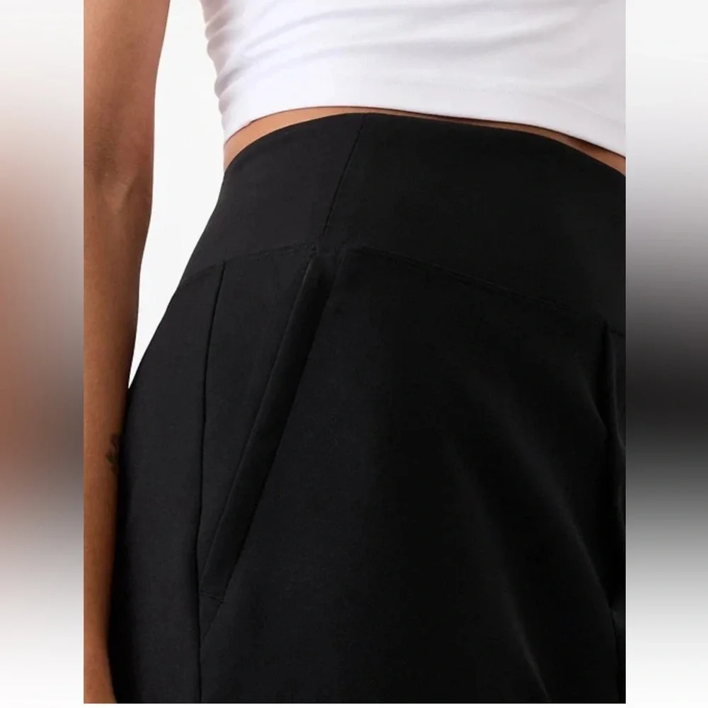 Athleta endless high rise pant blk 2, EUC - Picture 4 of 4